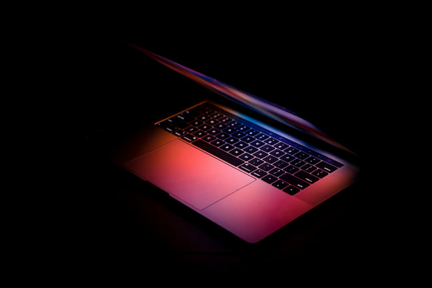 <h4><strong>Explore</strong></h4><h1>MacBook</h1>